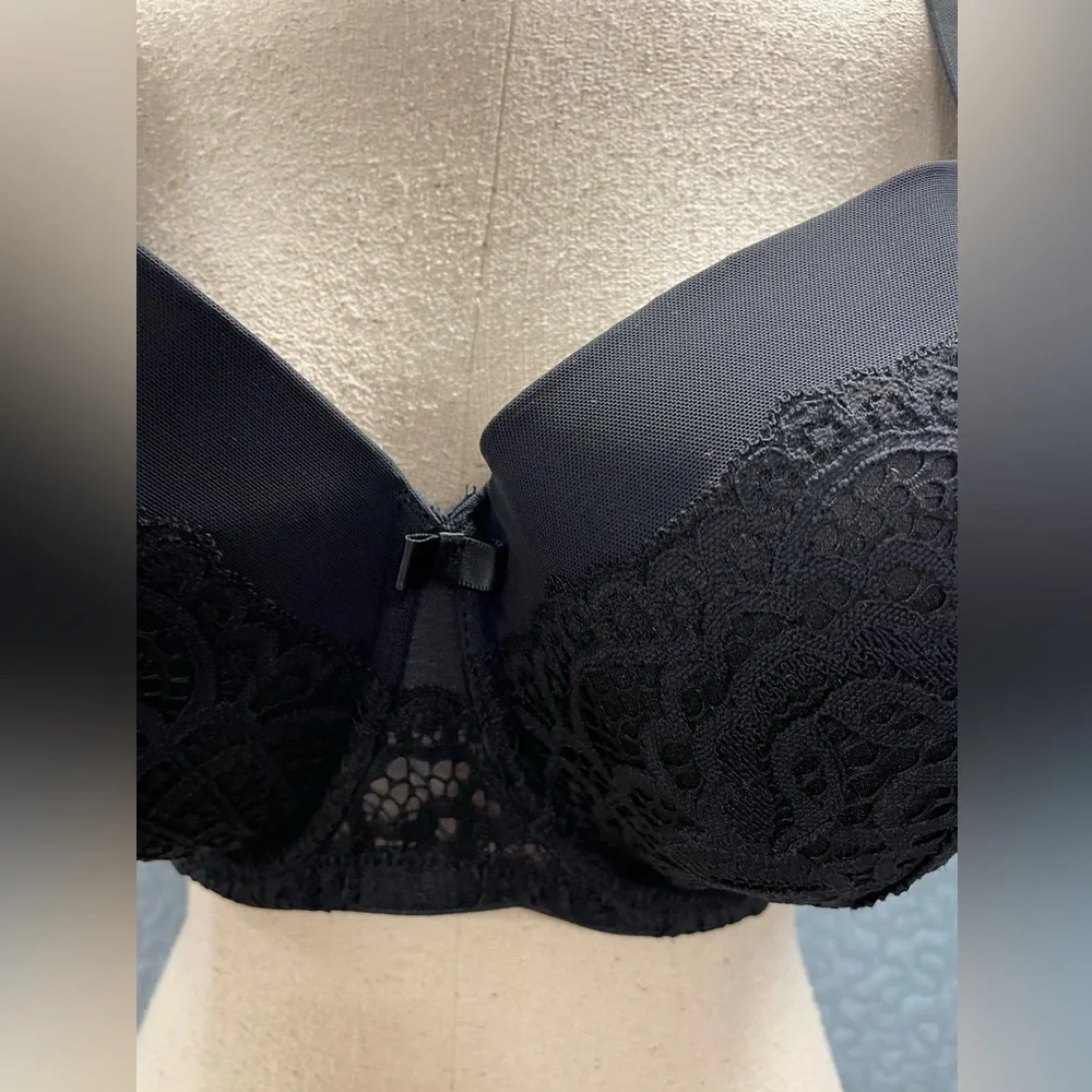 Black lace underwear bra